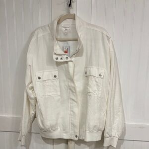 Maurices white, zip up with snaps, Bomber Jacket size XXL